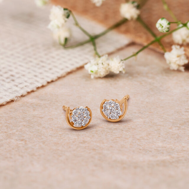 Pretty Seven Stone Diamond Stud Earrings