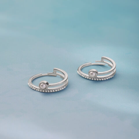 Radiant Arc Silver Toe Ring