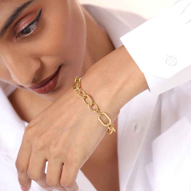 Chunky Charisma 18KT Gold Bracelet,,hi-res image number null