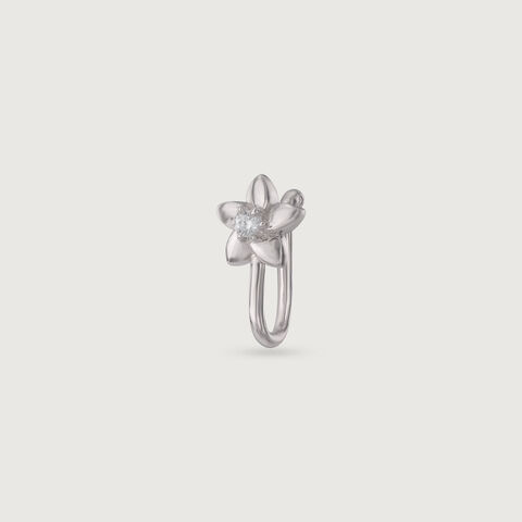 Dreamy Bloom Silver Nose Pin