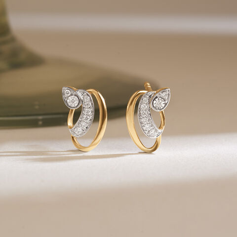 Luminous Fluid Diamond Stud Earrings