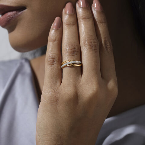 Linear Motion Diamond Ring