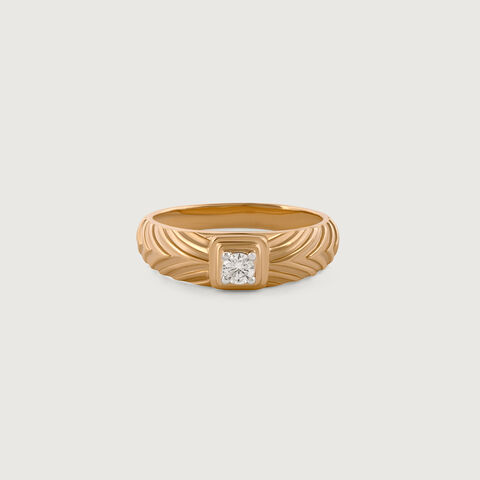 Wavy Blaze Gold & Diamond Finger Ring for Men