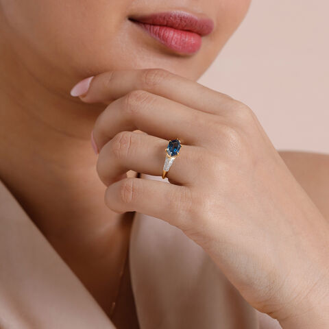 Striking Illuminated Topaz Gold Ring
