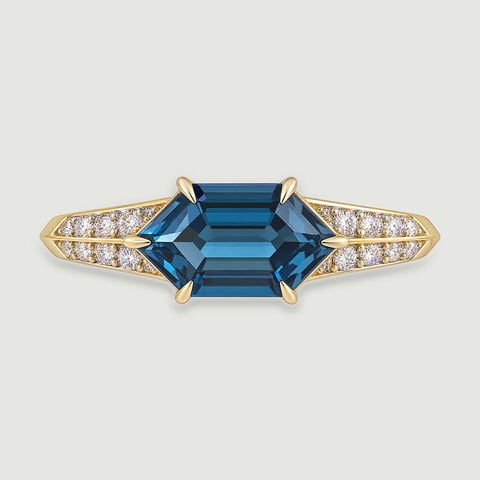 Striking Illuminated Topaz Gold Ring