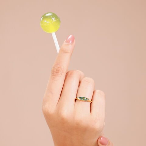 Sculpted Distinct Tsavorite Gold Ring