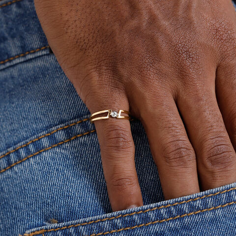 Dynamic Twisted Gold Ring
