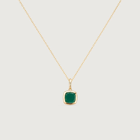 Lustrous Verdant Onyx Necklace