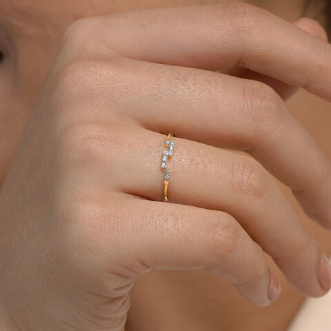 Zig Shine Diamond Ring