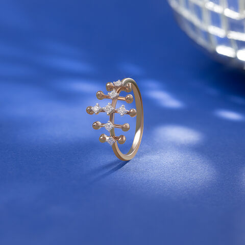 Retro Diva Gold & Diamond Finger Ring