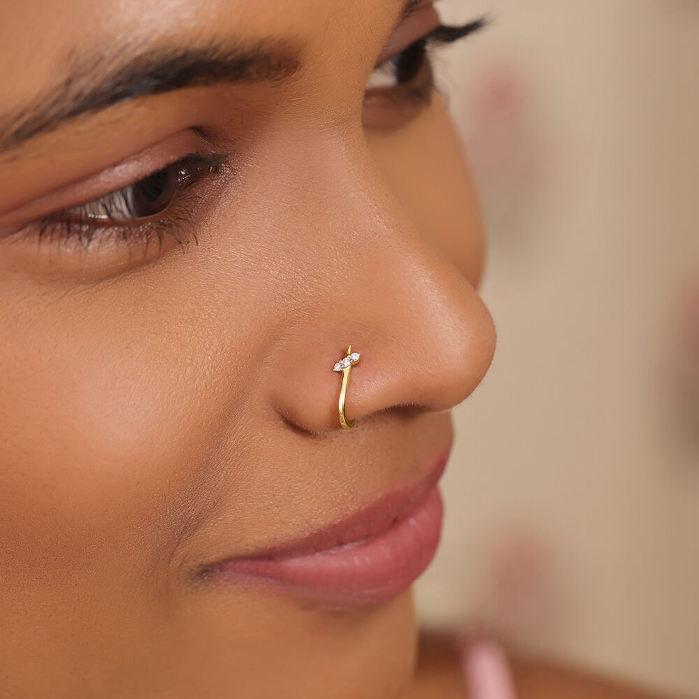 Nose half ring gold top