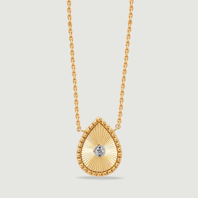 Graceful Radiant Diamond Necklace,,hi-res image number null