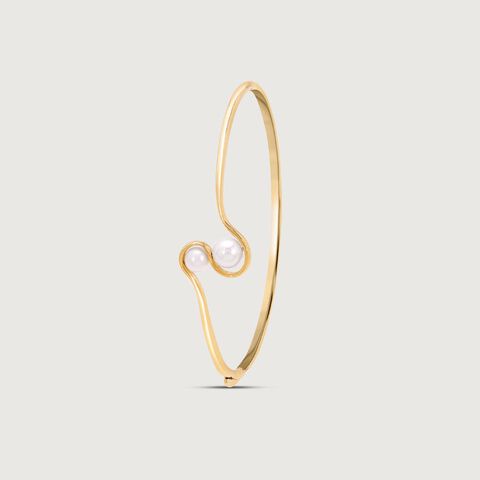 Lustrous Curve Pearl Bangle