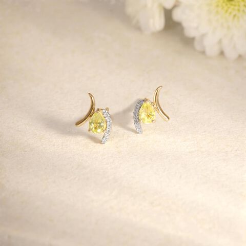 Gentle Arc Diamond Stud Earrings