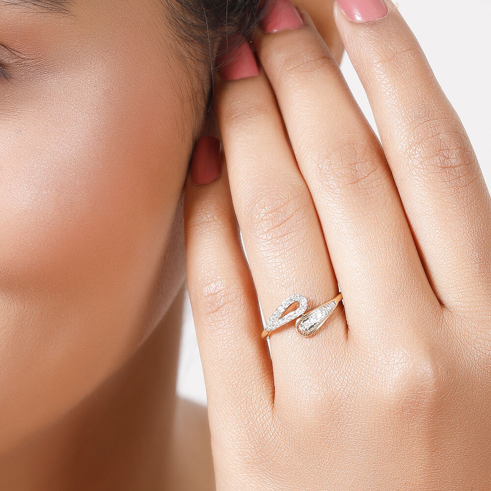Buy 14KT Yellow Gold Shimmering Rivulet Diamond Finger Ring Online Mia by Tanishq