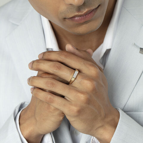 Grooved Glow Gold & Diamond Finger Ring for Men