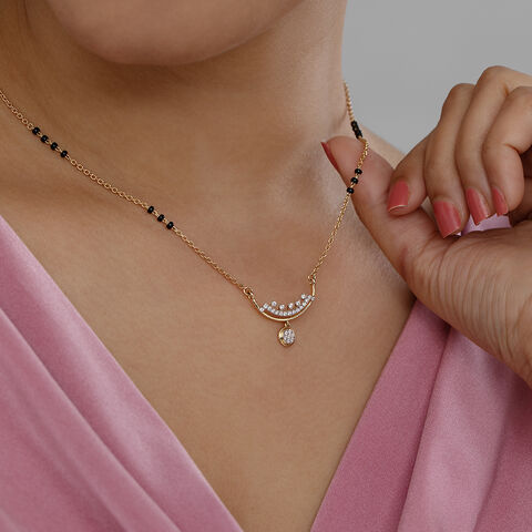 Luminous Curve Gold and Diamond Mangalsutra