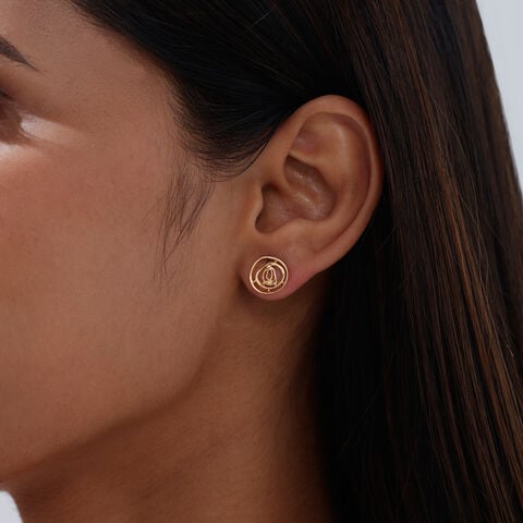 Serene Ripple Gold Stud Earrings