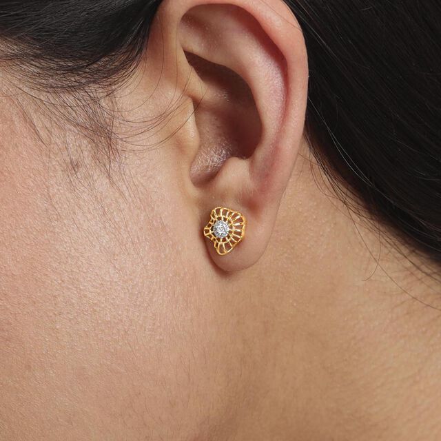 Gleaming Blossom Diamond Stud Earrings,,hi-res image number null