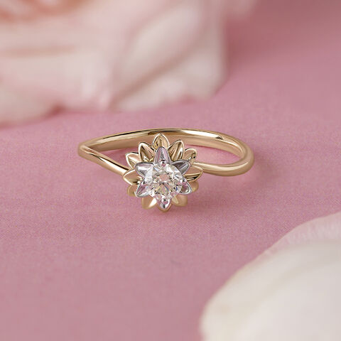 Eternal Bloom 14 kt Gold & Diamond Finger Ring