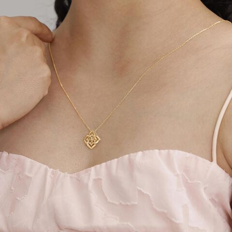 Arch Elegance Gold Pendant