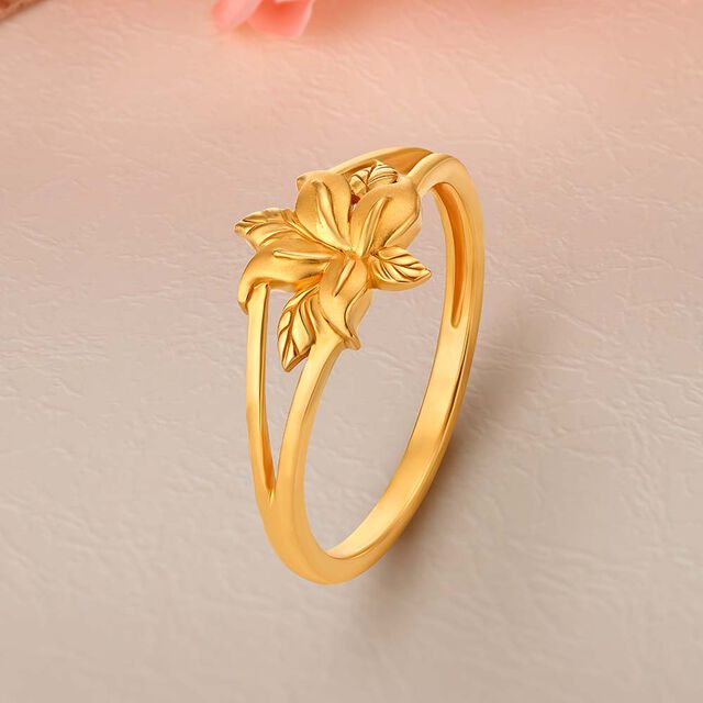 Glorious 22 Karat Yellow Gold Floral Ring