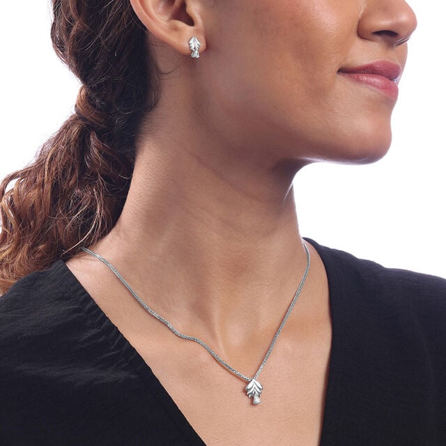 Sassy Leaf Silver Earrings and Pendant Set,,hi-res image number null