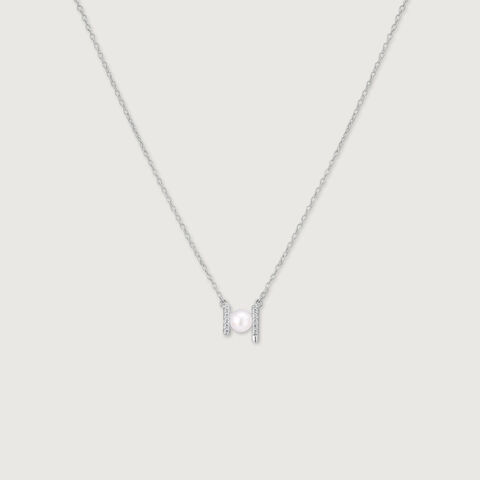 Chic Pearl Silver Necklace