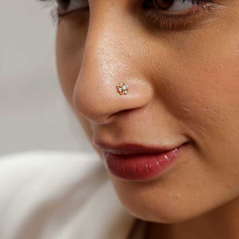 Bloom Pop Diamond Nose Pin