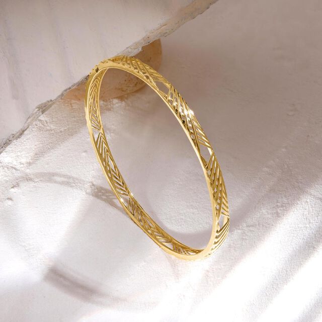 Buy Stylish Weave Gold Bangle Online Mia by Tanishq