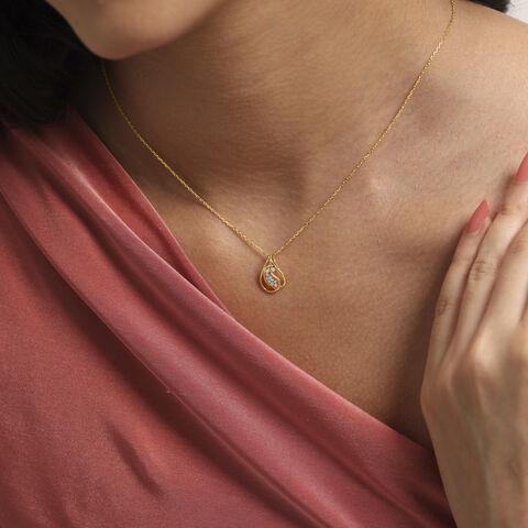 Glow Paisley Diamond Pendant