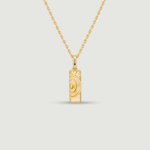 Intricate Radiant Gold Pendant