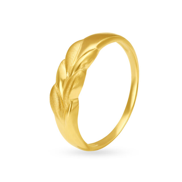Exciting 22 Karat Yellow Gold Leaf Finger Ring