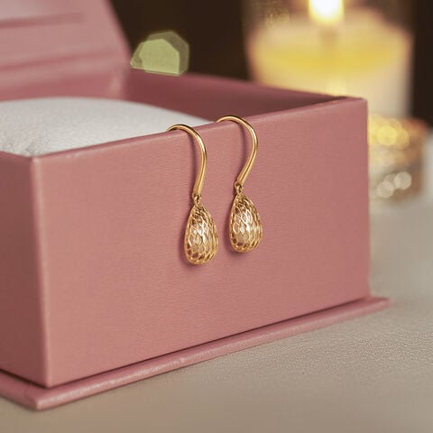 Graceful Latticed Pearl Drop Earrings