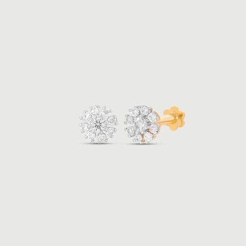 Dainty Bloom Diamond Nose Pin
