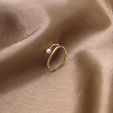 Aura Loop Pearl Ring