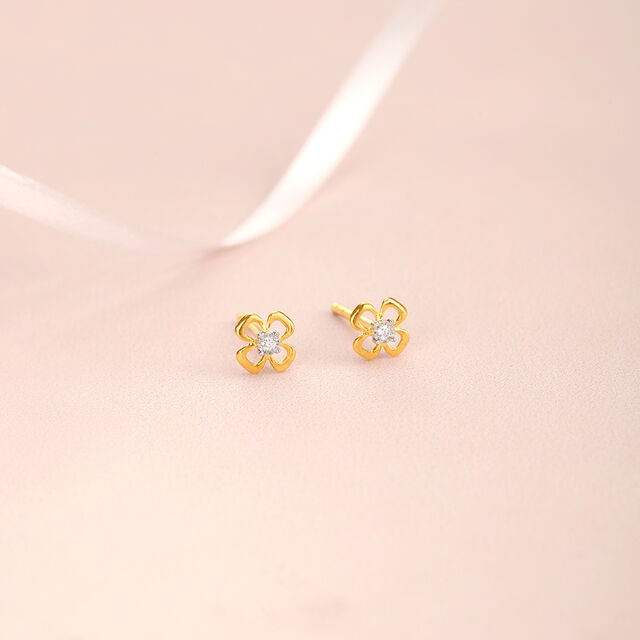 Dazzling Daisy 14 Kt Gold and Diamond Stud Earrings,,hi-res image number null