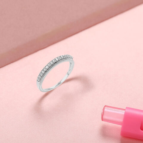 Glitzy Glow Silver Finger Ring
