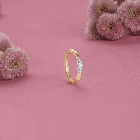 Ethereal Twist Diamond Ring