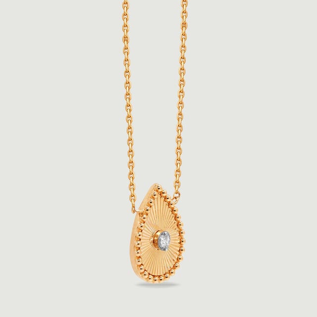 Graceful Radiant Diamond Necklace,,hi-res image number null