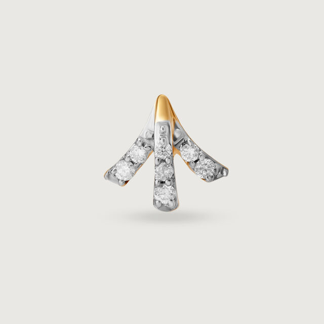 Stellar Elegance 14KT Diamond Nose Pin,,hi-res image number null