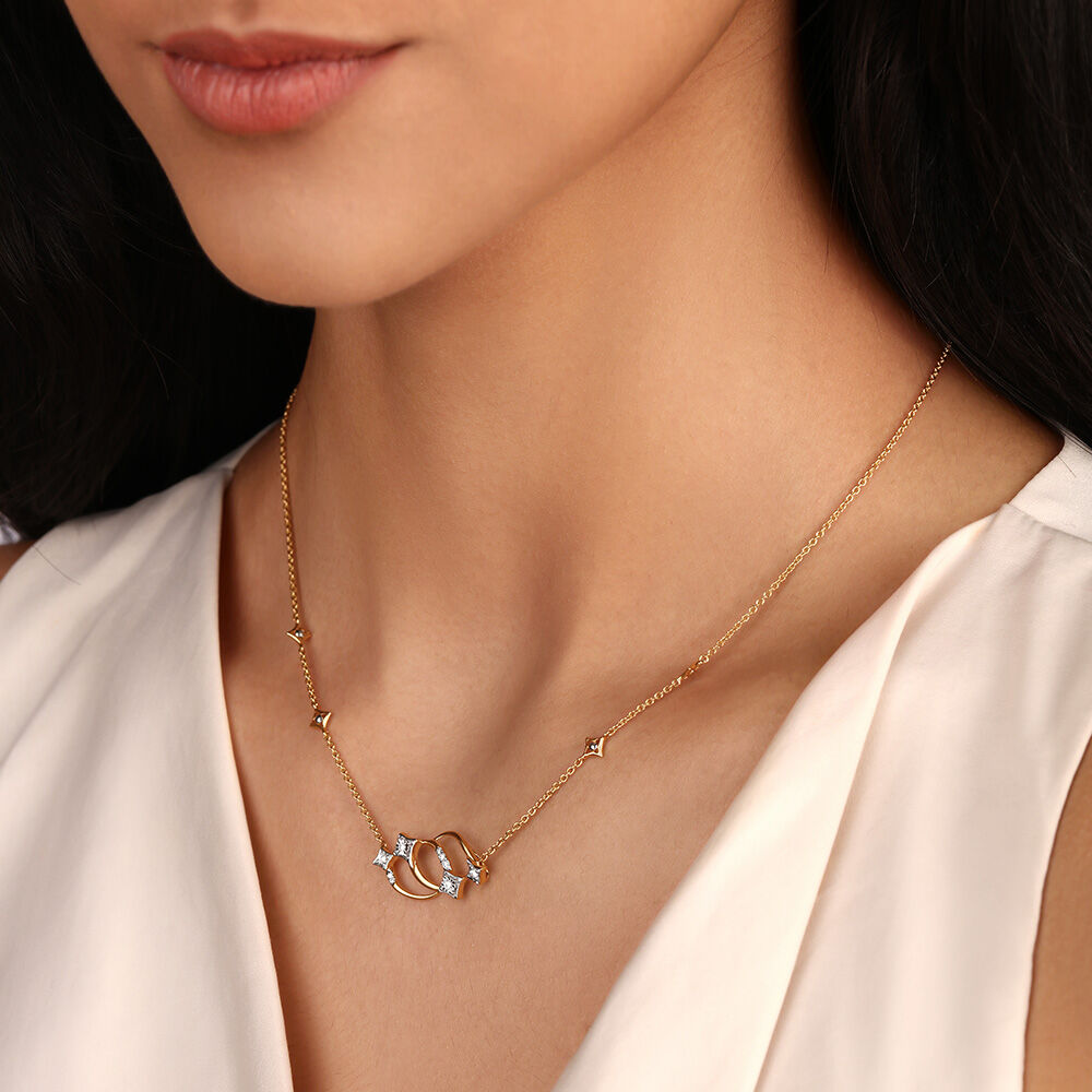 Chain design with pendant outlet