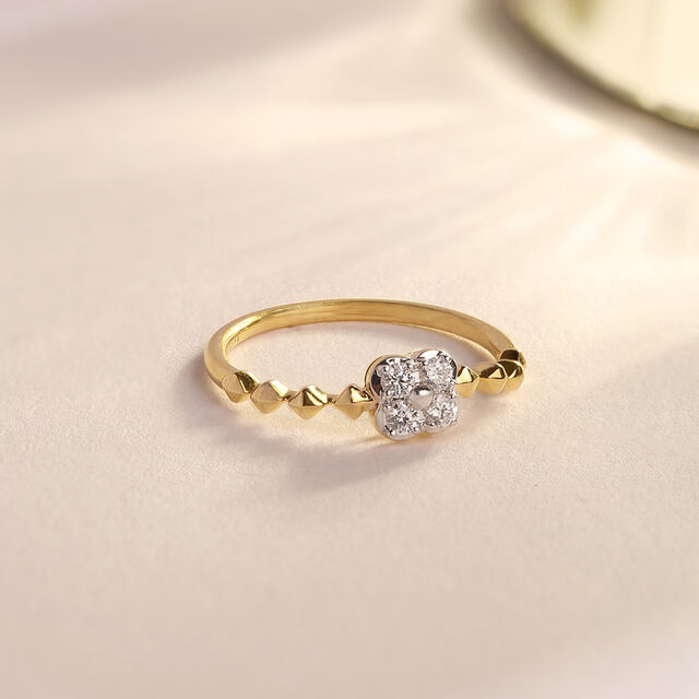 Radiant Cluster Gold & Diamond Finger Ring,,hi-res image number null