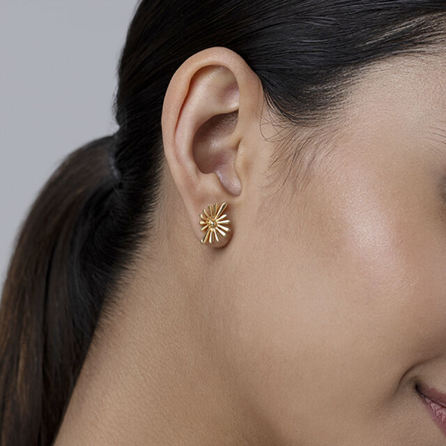 Dazzling Sunburst Gold & Diamond Stud Earrings,,hi-res image number null