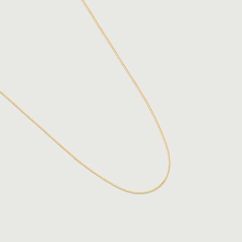 Minimal Sleek Gold Chain