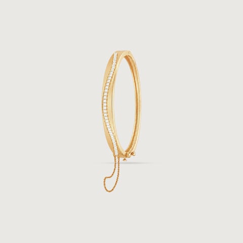 Sleek Curve Gold Bangle