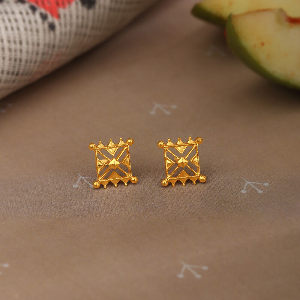 Titan diamond earrings 2025