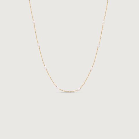 Sleek Charm Pearl Chain