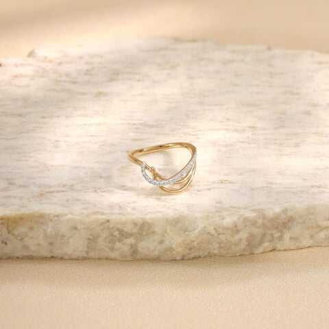 Fluid Poise Diamond Ring