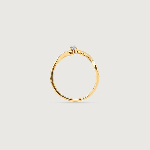 Graceful Wave Diamond Ring